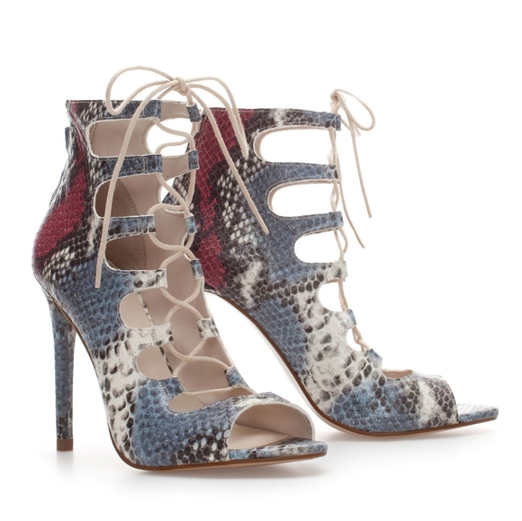 Zara Shoes - ZARA Leather Snake Lace Up Ankle Boot